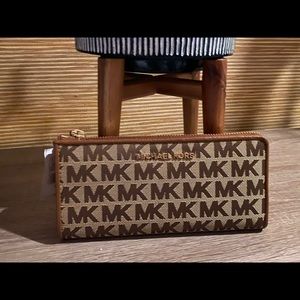 Michael kors Jet Set Travel Wallet